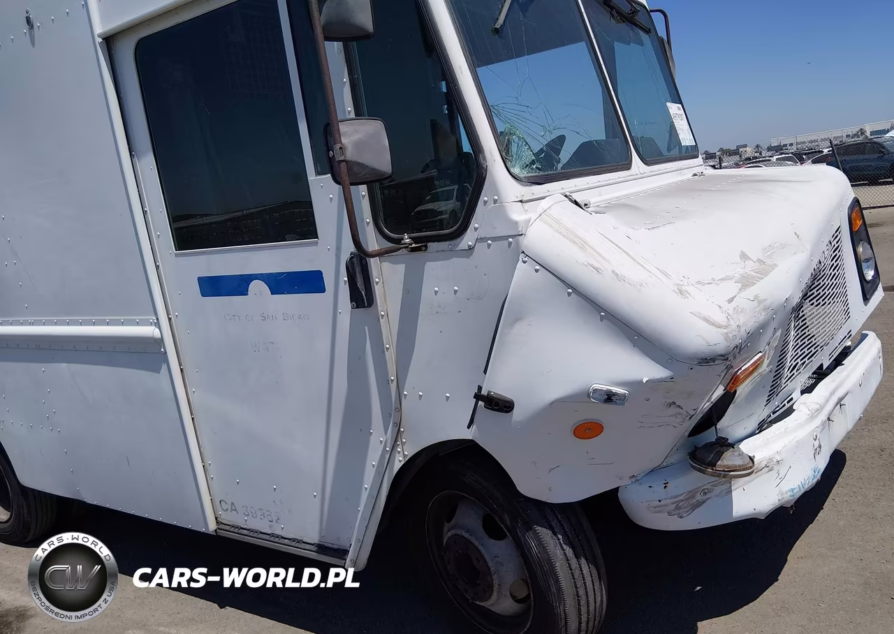 2000 Workhorse Custom Chassis Forward Control Chassis P3500 VIN:5B4KP32R8Y3322144 - 13