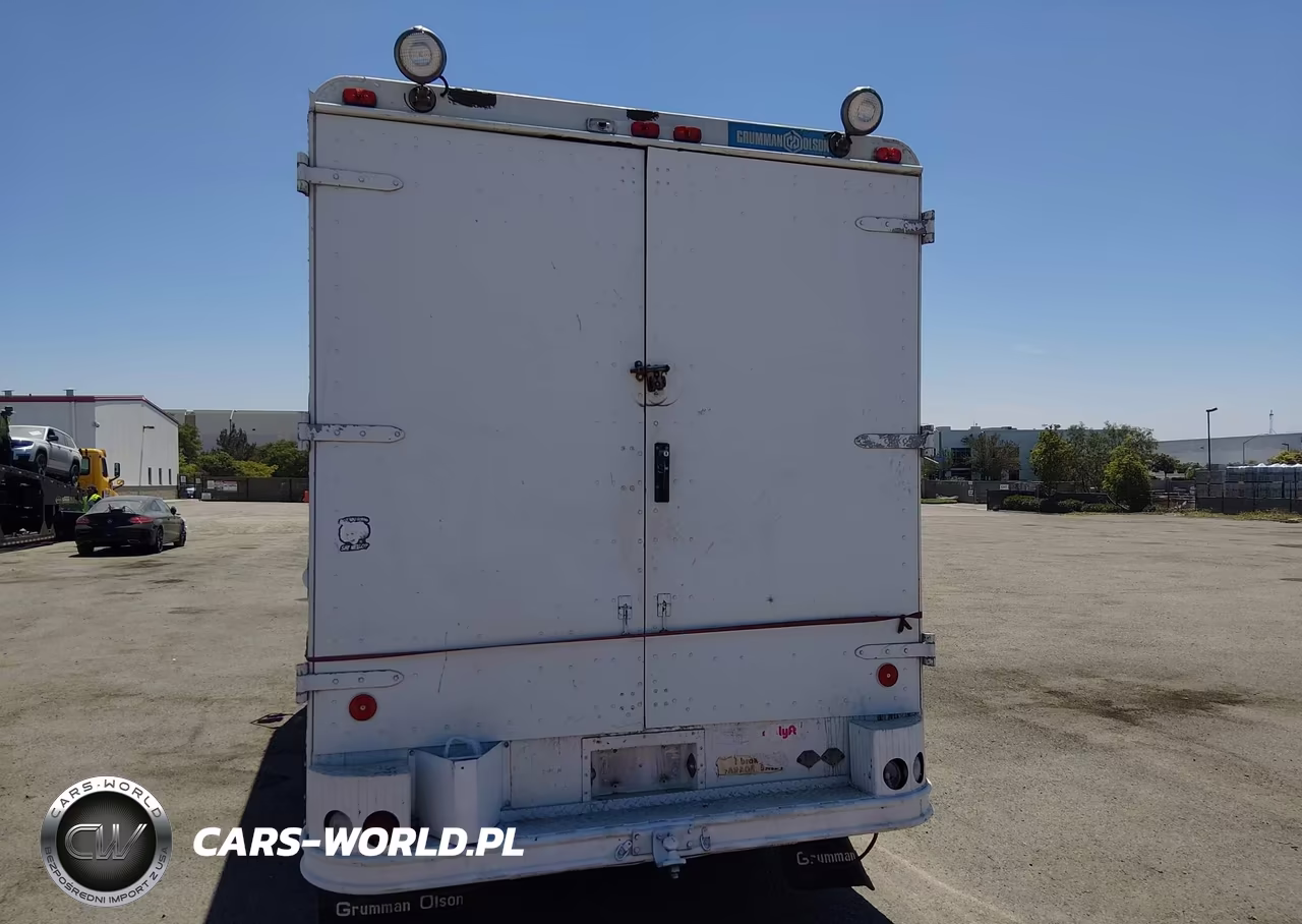 2000 Workhorse Custom Chassis Forward Control Chassis P3500 VIN:5B4KP32R8Y3322144 - 17