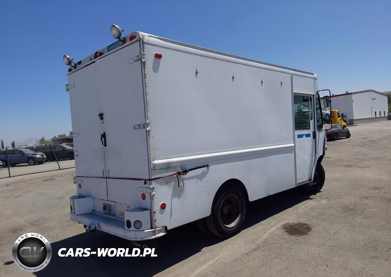 2000 Workhorse Custom Chassis Forward Control Chassis P3500 VIN:5B4KP32R8Y3322144 - 4