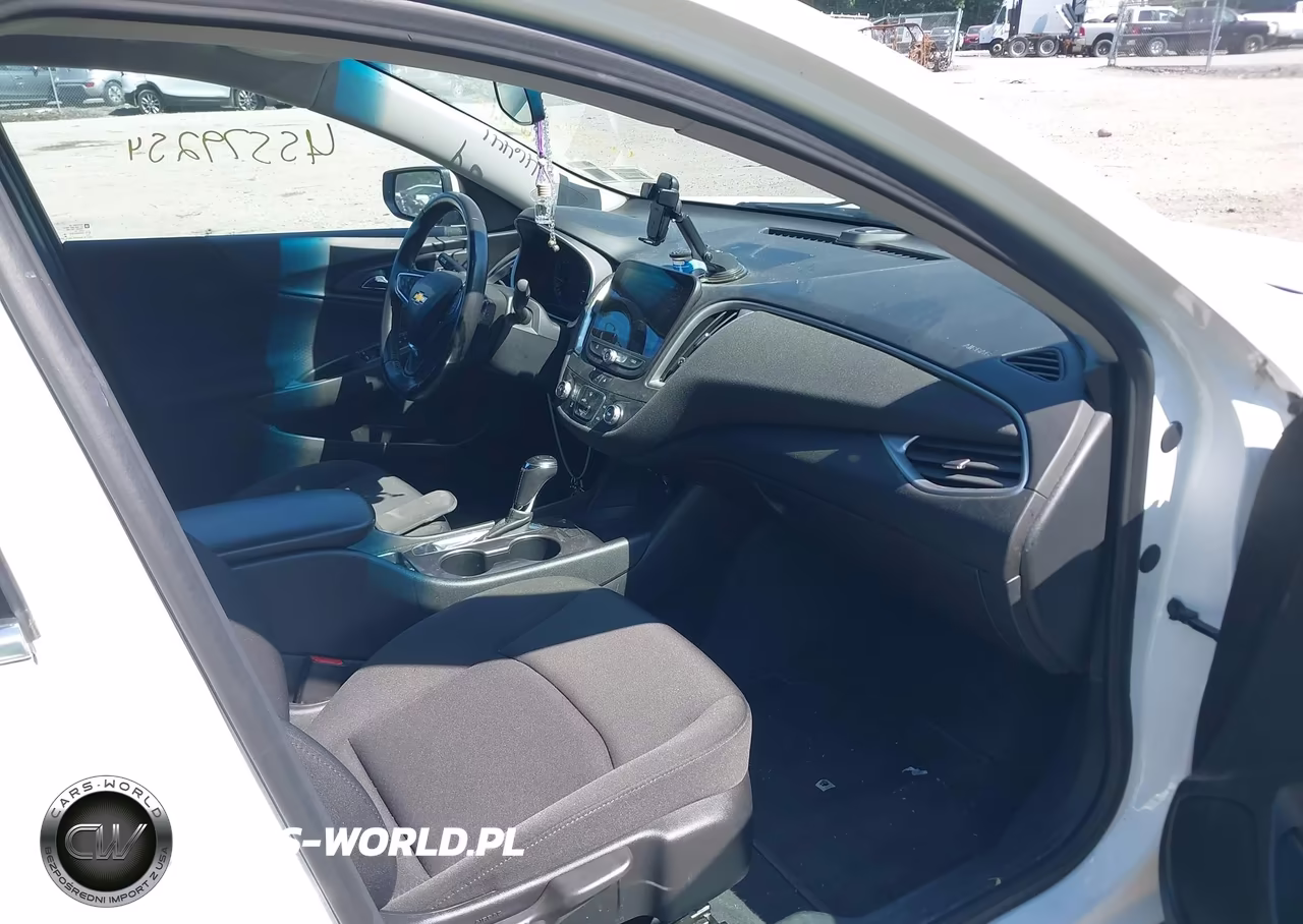 2020 Chevrolet Malibu Fwd Rs VIN:1G1ZG5ST5LF137453 - 5