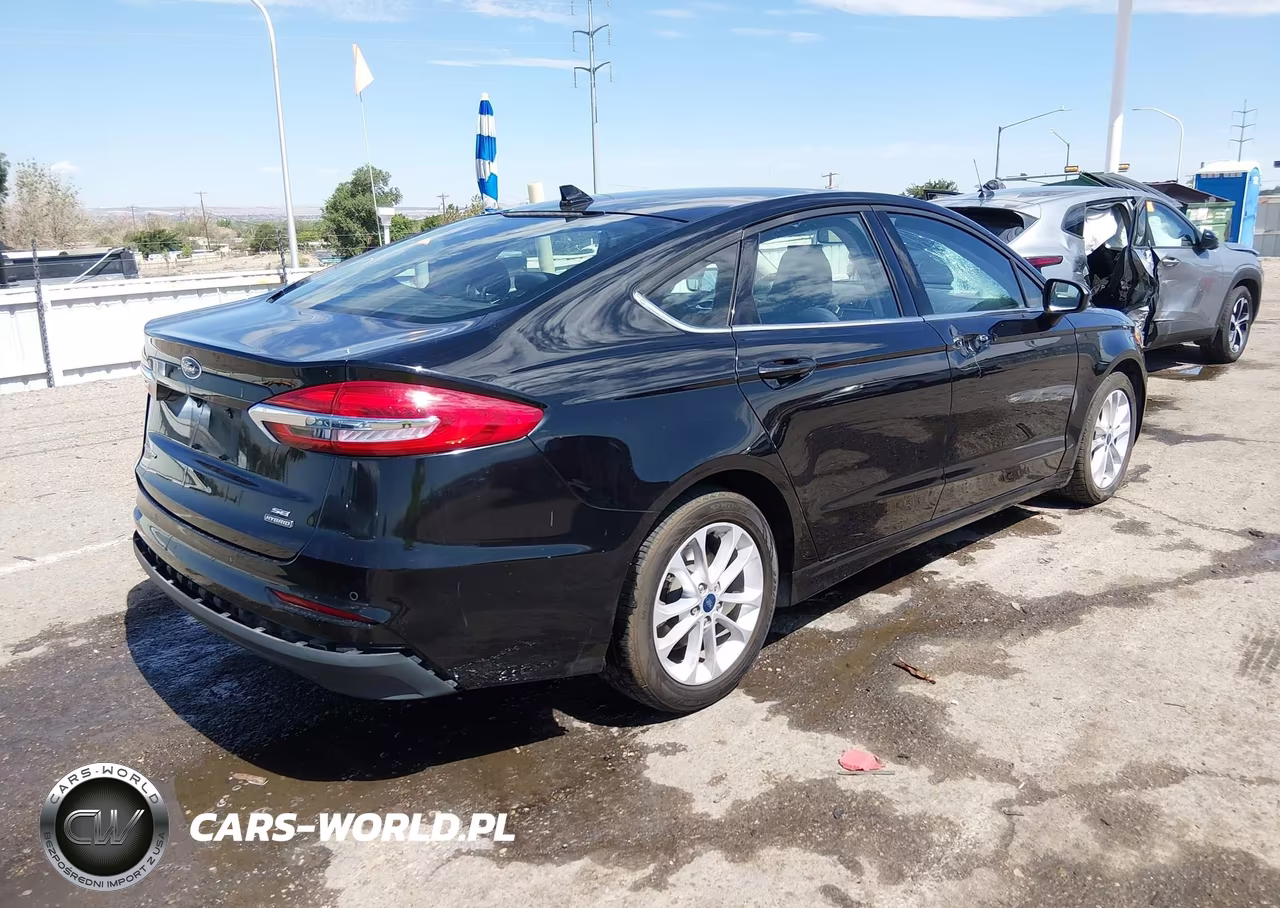 2020 Ford Fusion Hybrid Se VIN:3FA6P0LU4LR113187 - 4