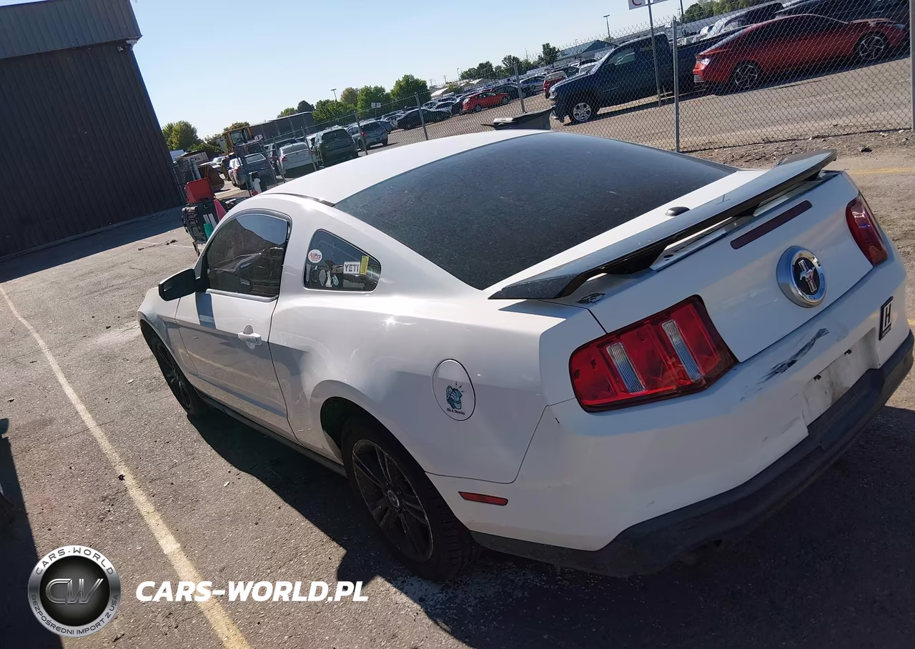 2011 Ford Mustang V6 Premium VIN:1ZVBP8AM0B5137110 - 3