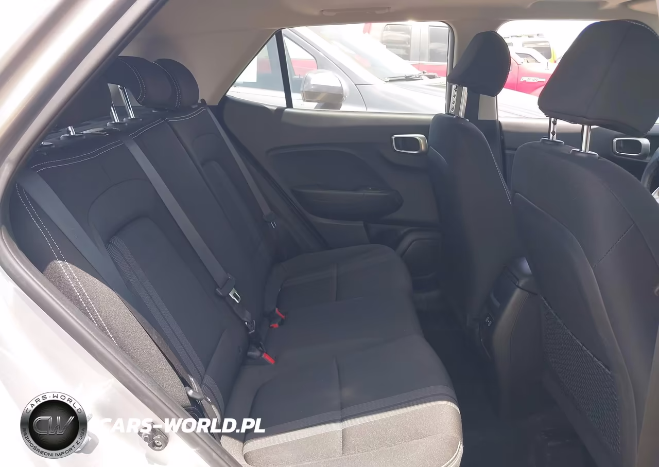 2025 Hyundai Venue Sel VIN:KMHRC8A36SU381964 - 8
