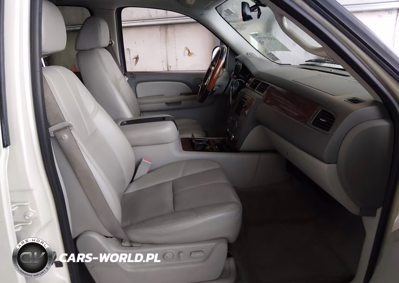 2008 Chevrolet Suburban 1500 Ltz VIN:1GNFC16J88R209377 - 5