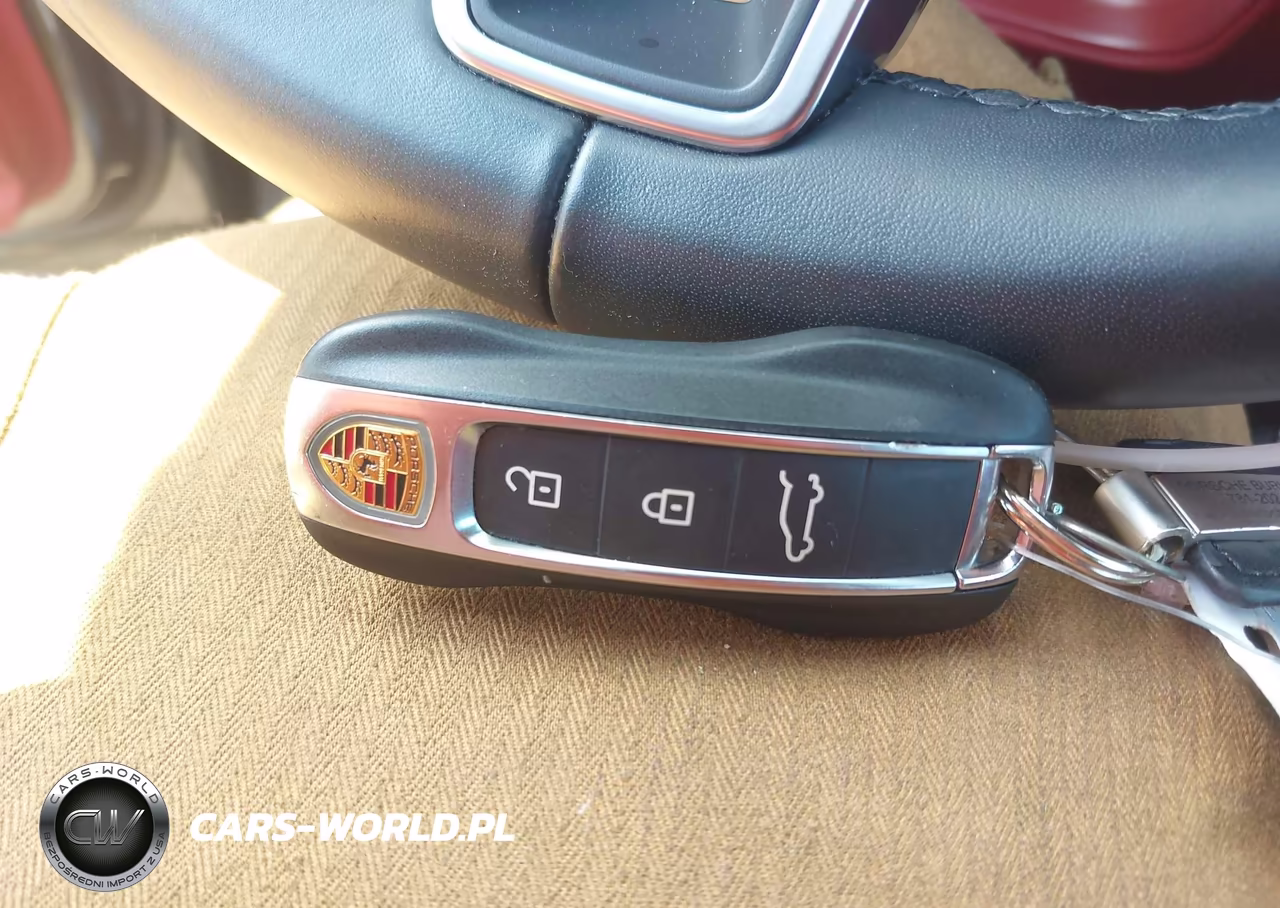 2022 Porsche Cayenne E-Hybrid Platinum Edition VIN:WP1AE2AY8NDA26429 - 11