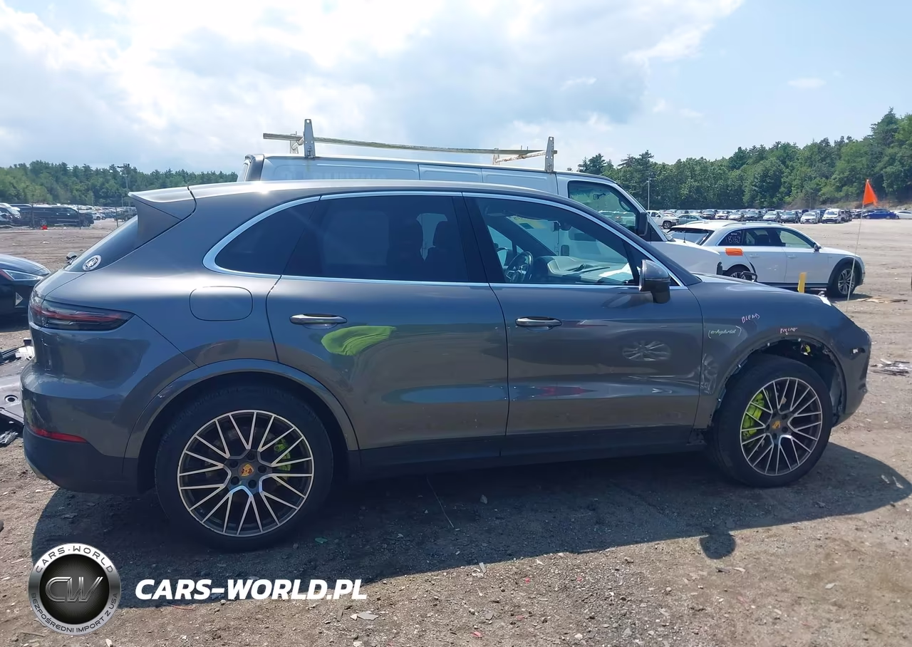 2022 Porsche Cayenne E-Hybrid Platinum Edition VIN:WP1AE2AY8NDA26429 - 14