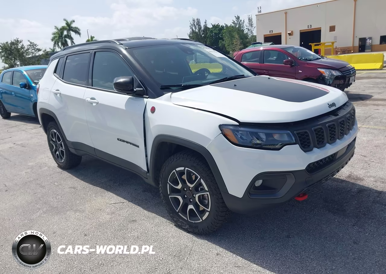 2026 Jeep Compass Trailhawk – zdjęcie 1 z 17