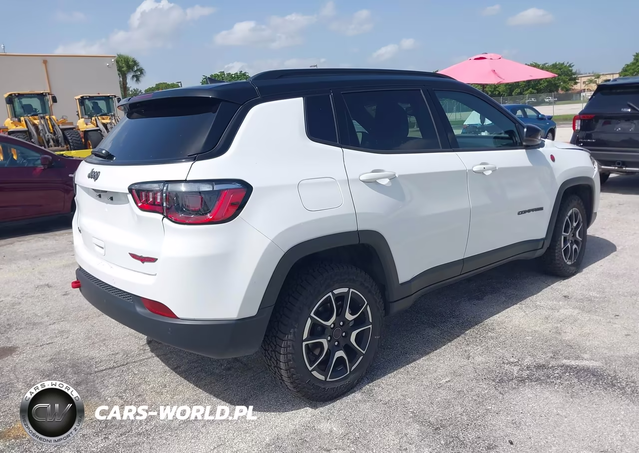 2026 Jeep Compass Trailhawk VIN:3C4NJDDN4TT187928 - 4