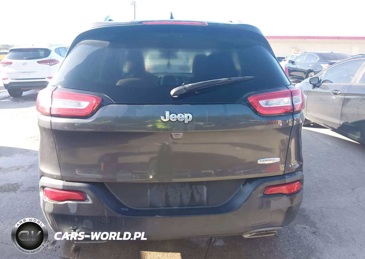 2016 Jeep Cherokee Latitude VIN:1C4PJLCS4GW136455 - 15