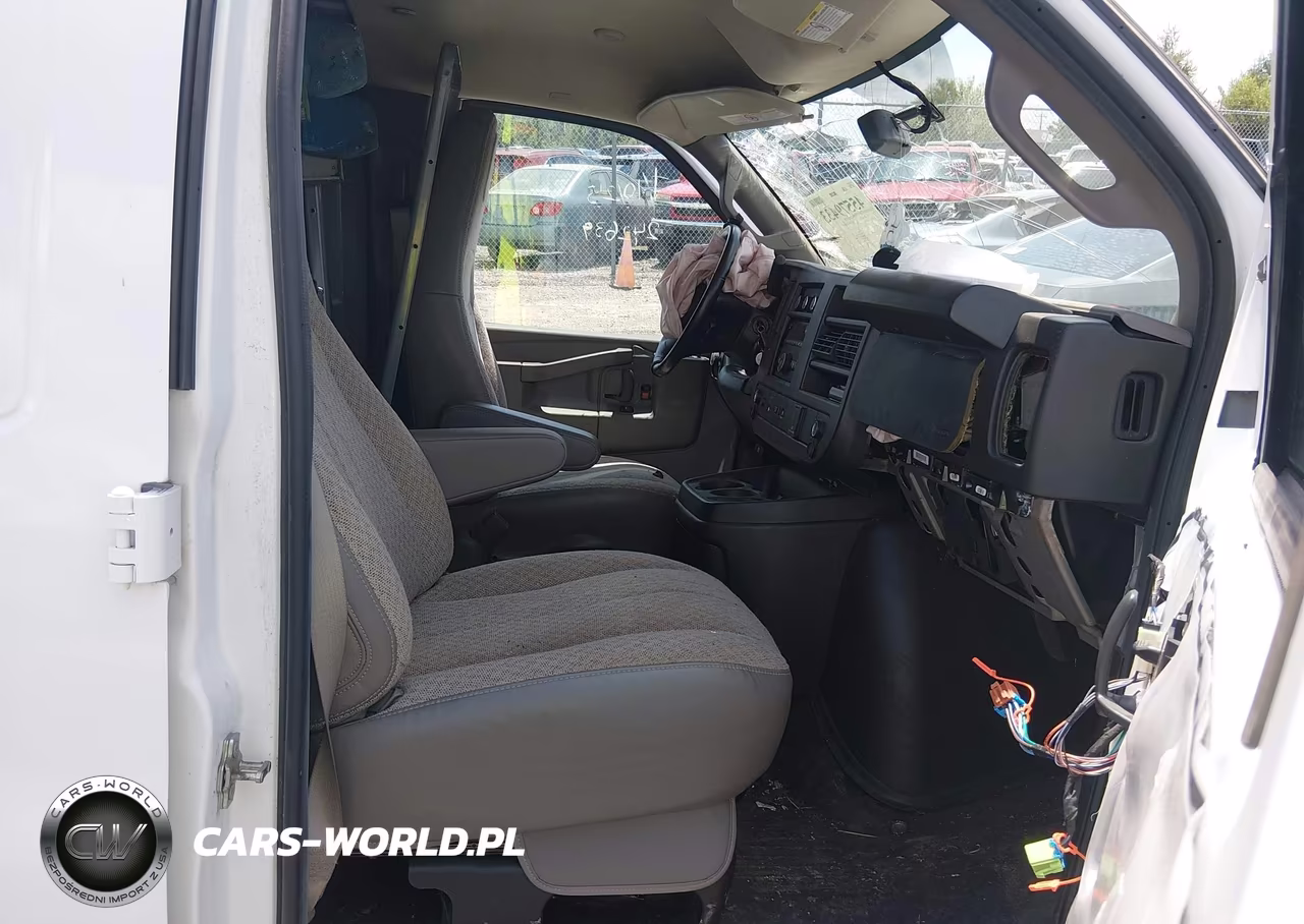 2023 Chevrolet Express Cargo Rwd 2500 Regular Wheelbase Wt VIN:1GCWGAFP3P1242639 - 5