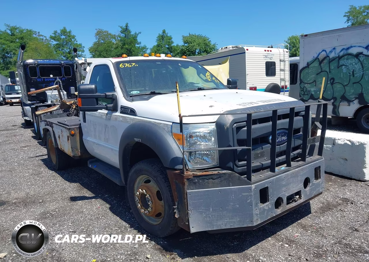 2014 Ford F-550 Chassis Xl