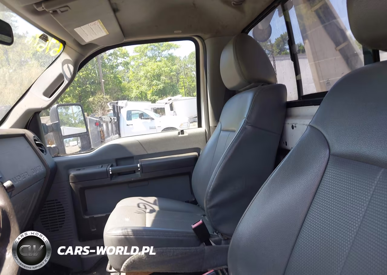 2014 Ford F-550 Chassis Xl VIN:1FDUF5HT7EEB42704 - 6
