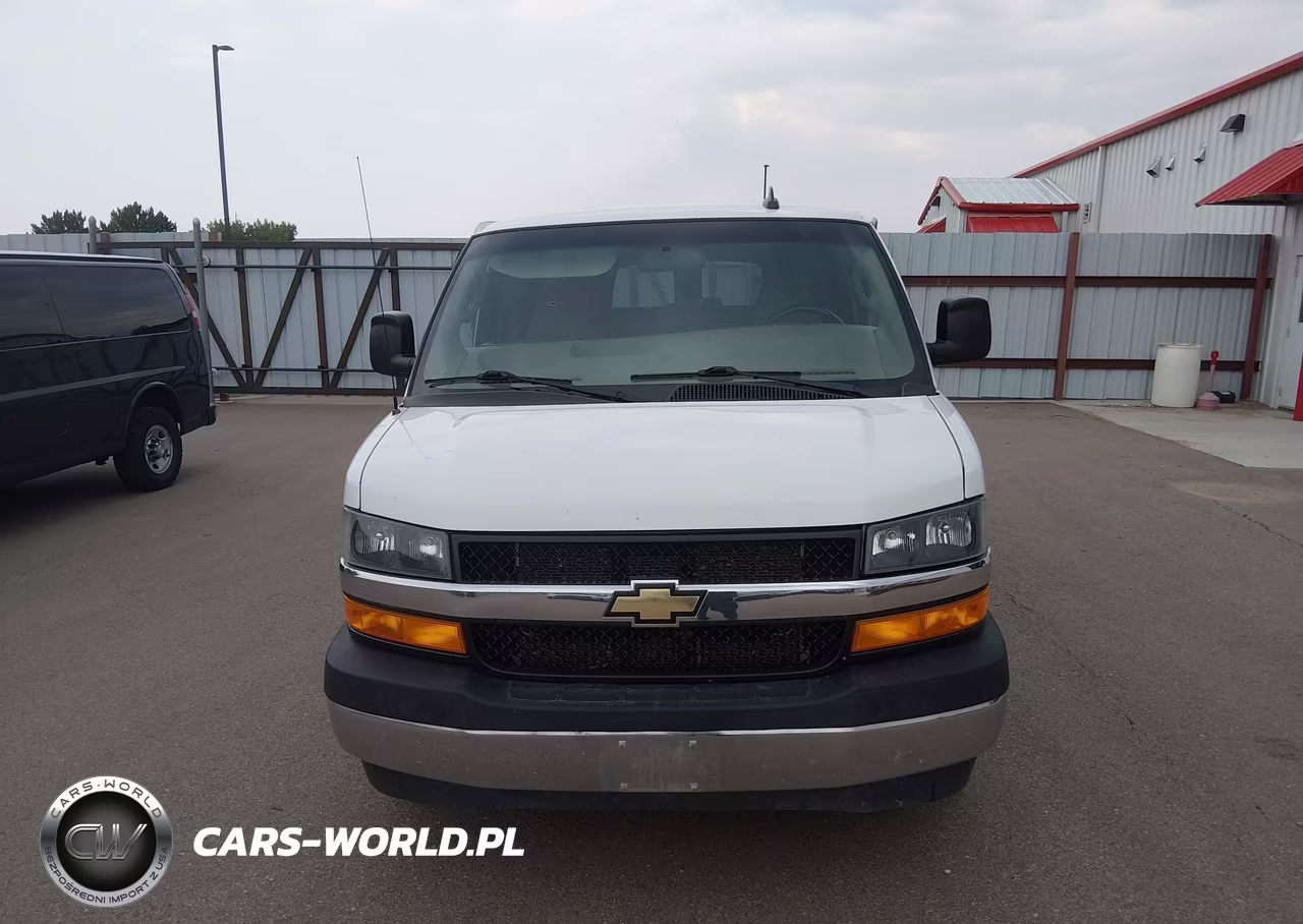 2018 Chevrolet Express 3500 Lt VIN:1GAZGPFG6J1301036 - 17