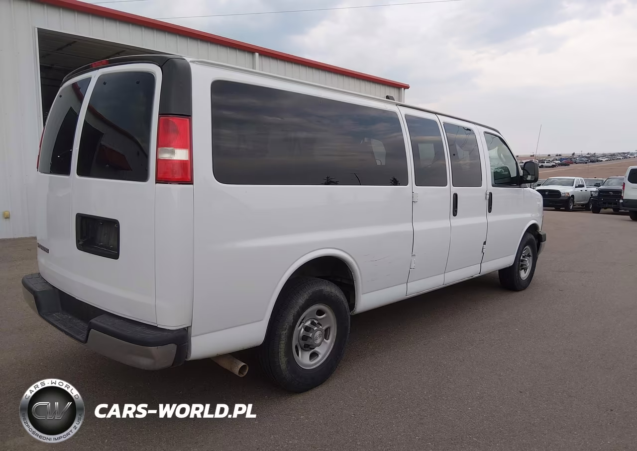 2018 Chevrolet Express 3500 Lt VIN:1GAZGPFG6J1301036 - 4
