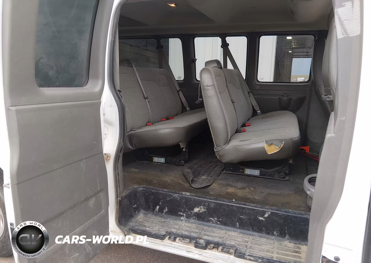2018 Chevrolet Express 3500 Lt VIN:1GAZGPFG6J1301036 - 8