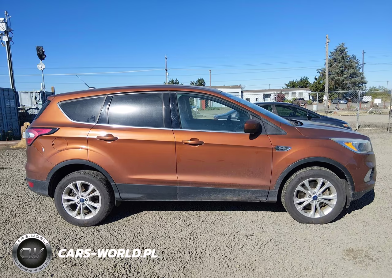 2017 Ford Escape Se VIN:1FMCU9GD2HUC25549 - 14