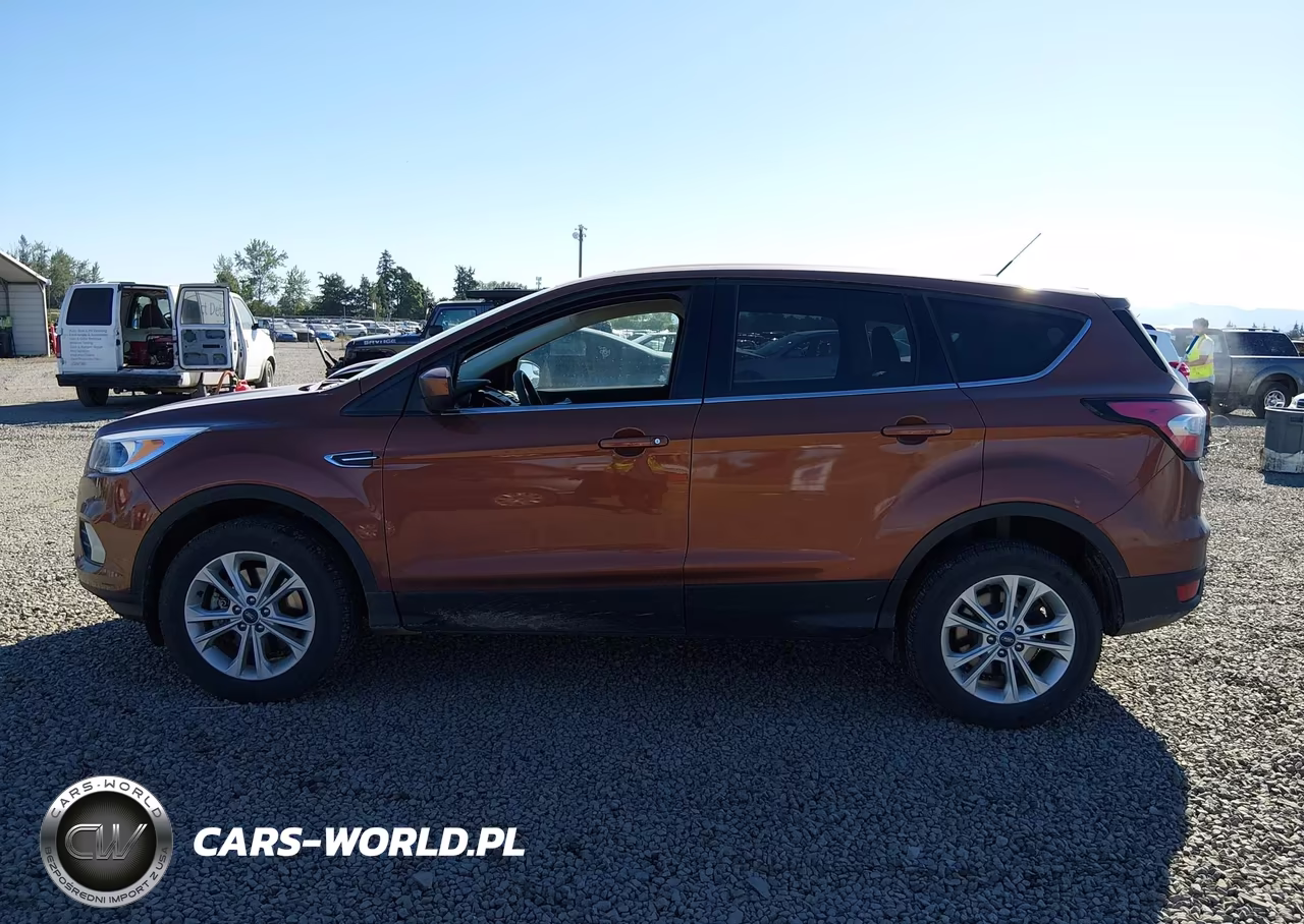 2017 Ford Escape Se VIN:1FMCU9GD2HUC25549 - 15