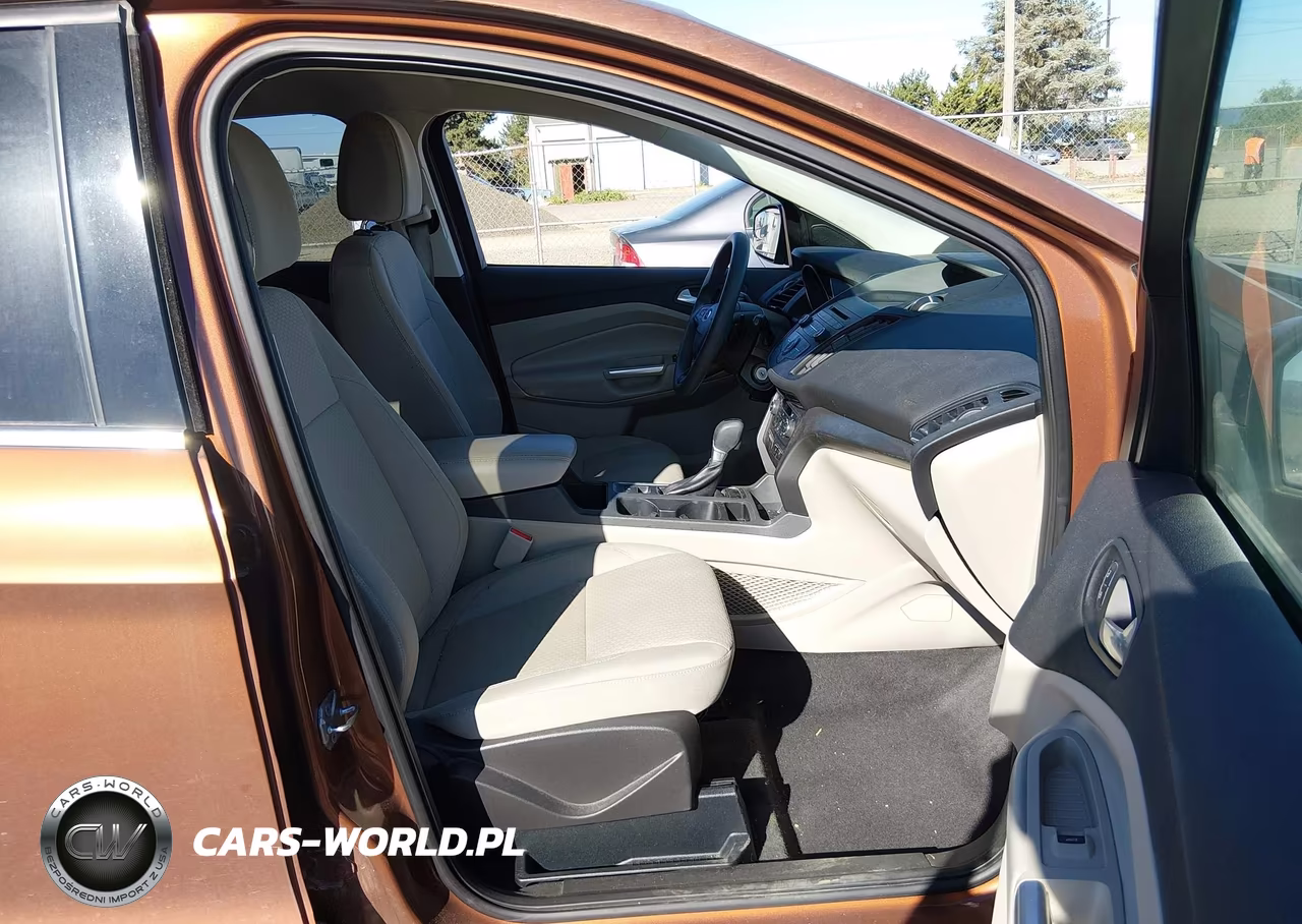 2017 Ford Escape Se VIN:1FMCU9GD2HUC25549 - 5