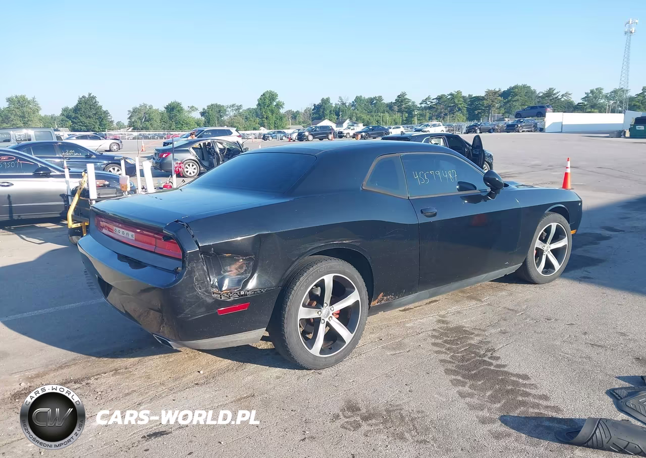 2013 Dodge Challenger Sxt VIN:2C3CDYAG3DH692532 - 4