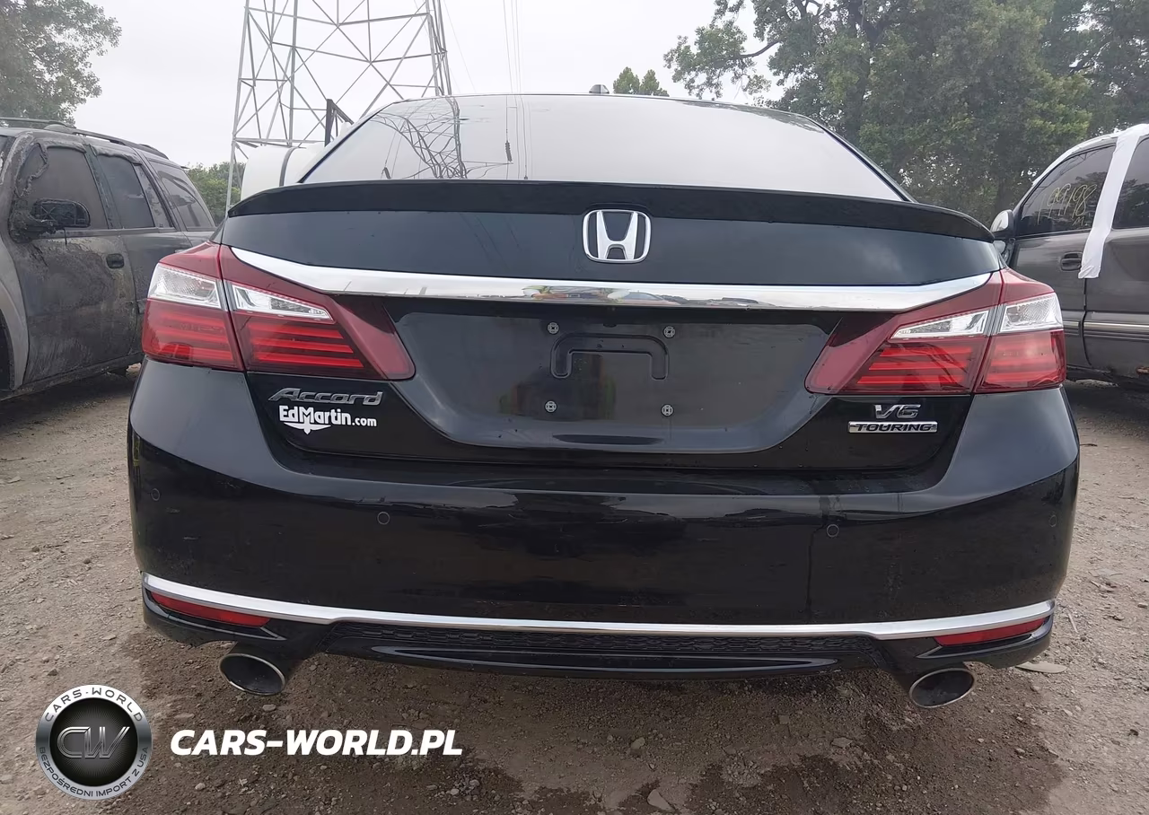 2017 Honda Accord Touring V6 VIN:1HGCR3F98HA037542 - 17