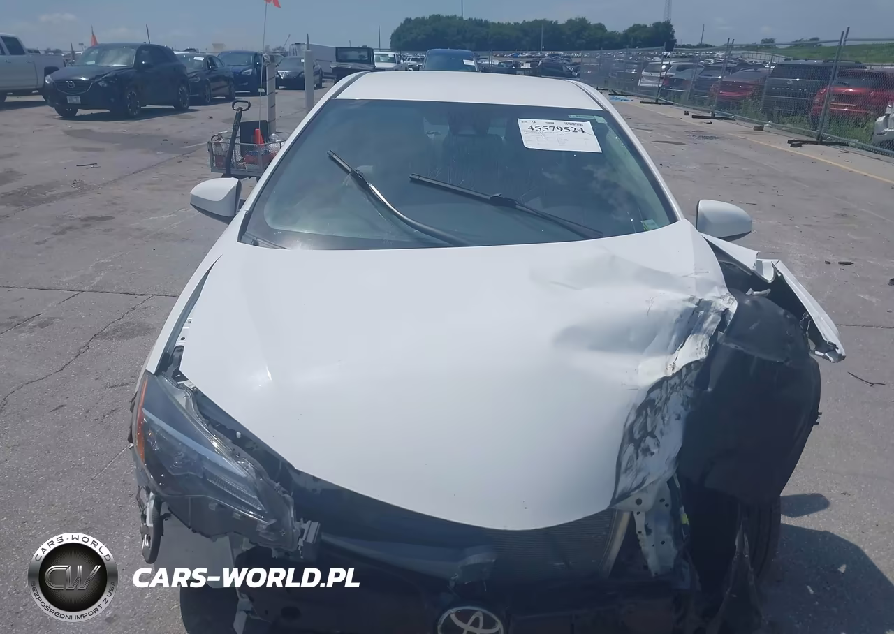 2017 Toyota Corolla Le VIN:2T1BURHE9HC800993 - 12