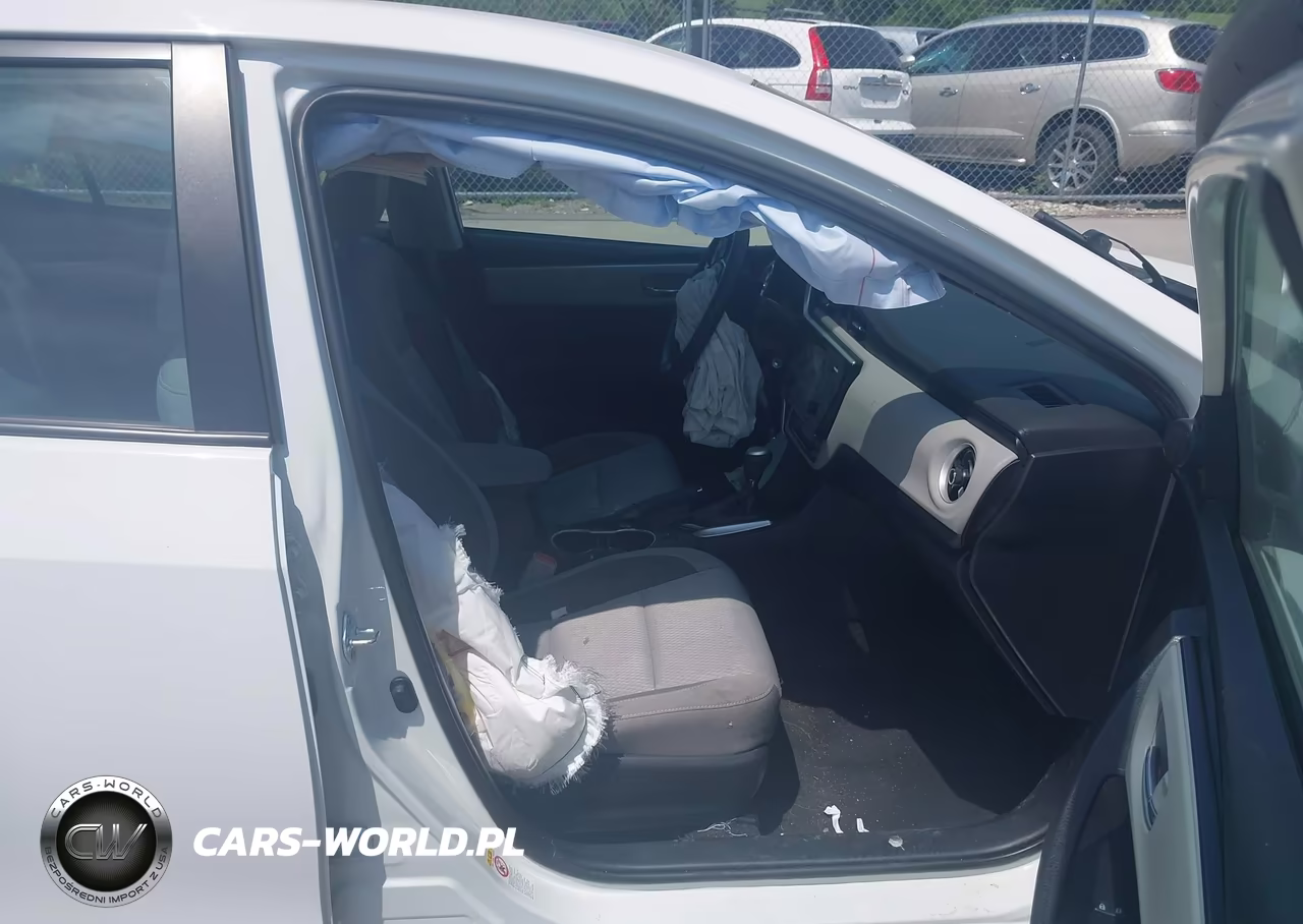 2017 Toyota Corolla Le VIN:2T1BURHE9HC800993 - 5