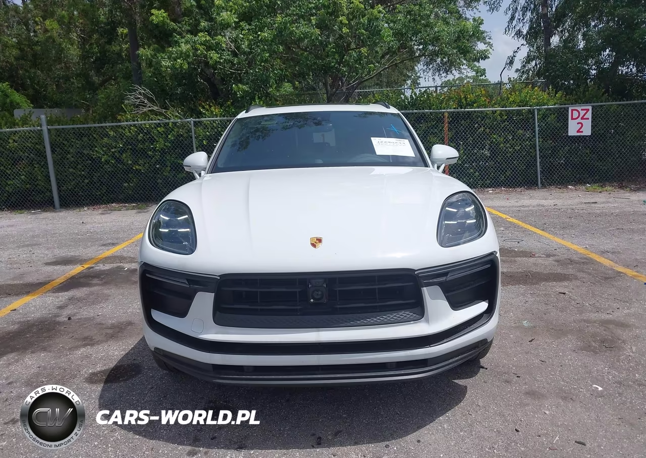 2026 Porsche Macan T VIN:WP1AA2A51TLB04442 - 12