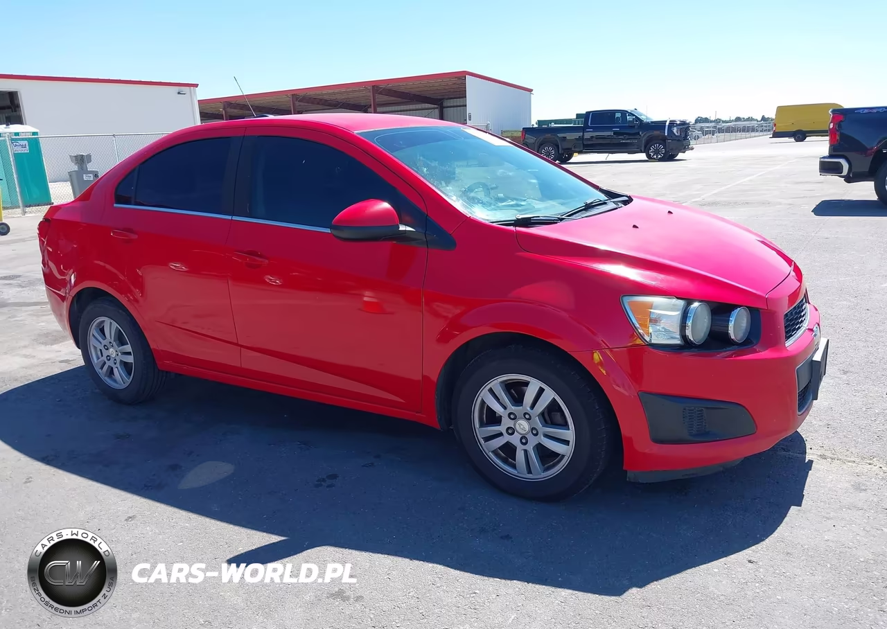 2015 Chevrolet Sonic Lt Auto – zdjęcie 1 z 11