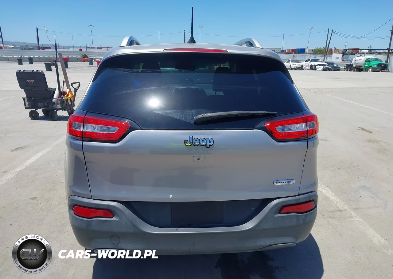 2017 Jeep Cherokee Latitude VIN:1C4PJLCB8HD219335 - 16