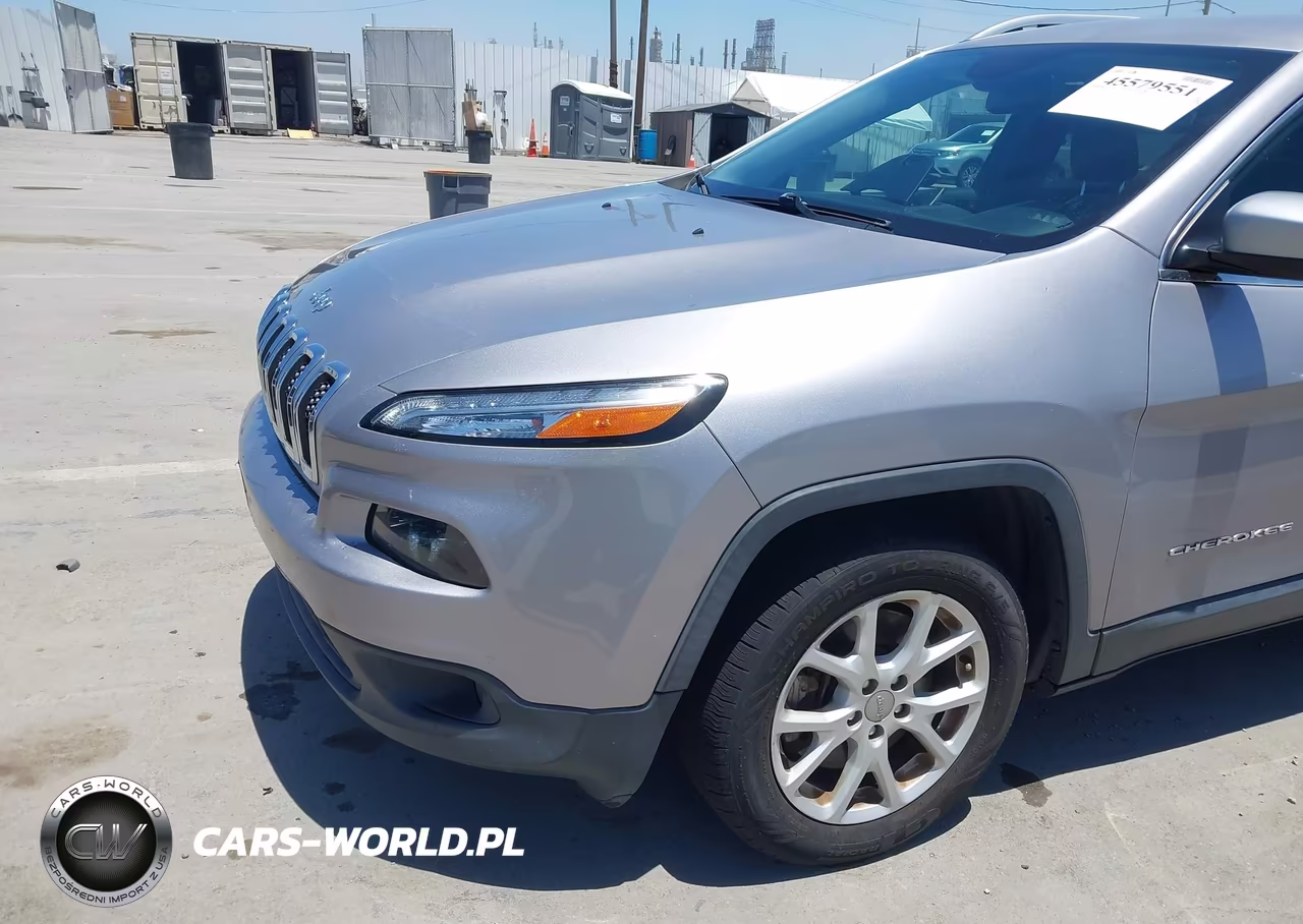 2017 Jeep Cherokee Latitude VIN:1C4PJLCB8HD219335 - 6