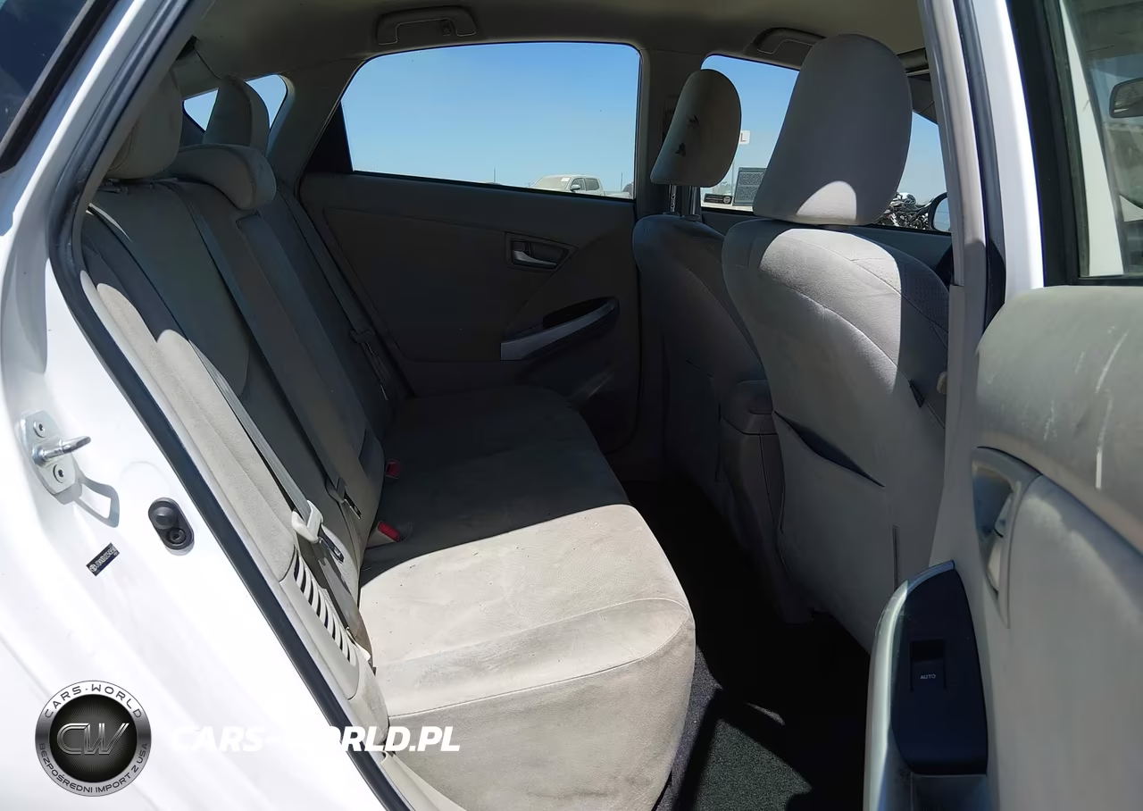 2012 Toyota Prius Three VIN:JTDKN3DU2C5436560 - 8