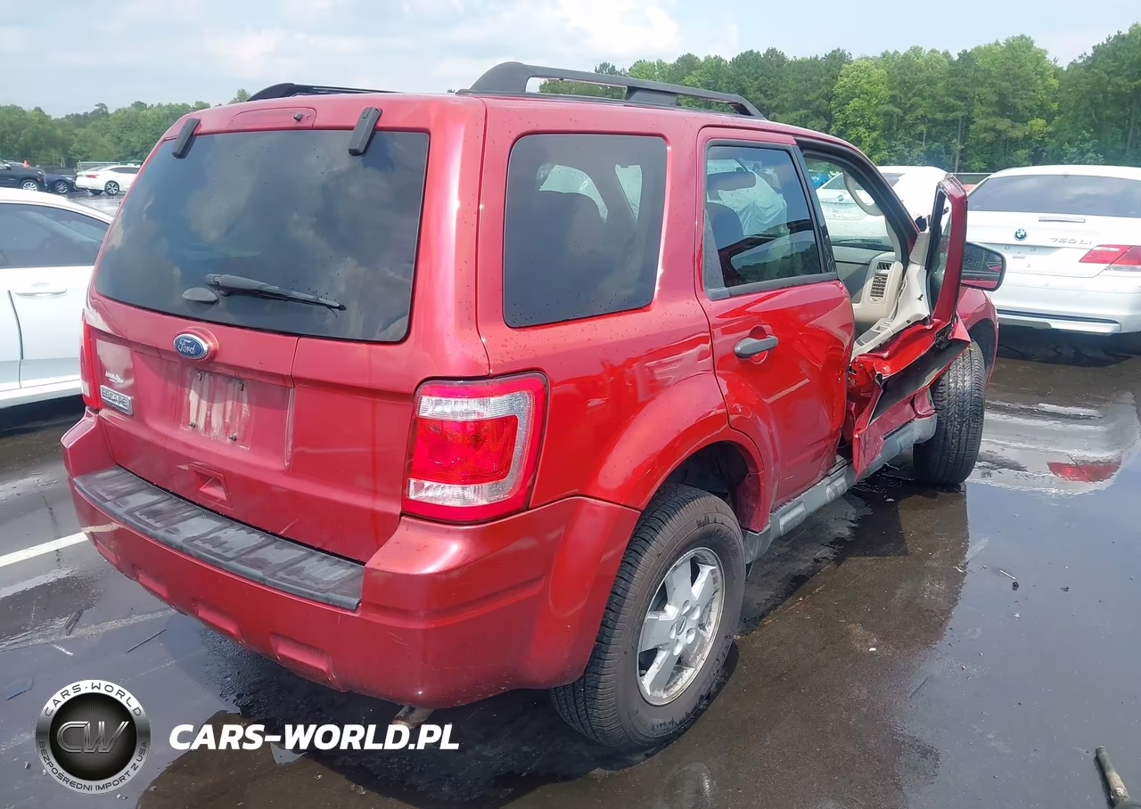 2011 Ford Escape Xlt VIN:1FMCU0D79BKA92513 - 4