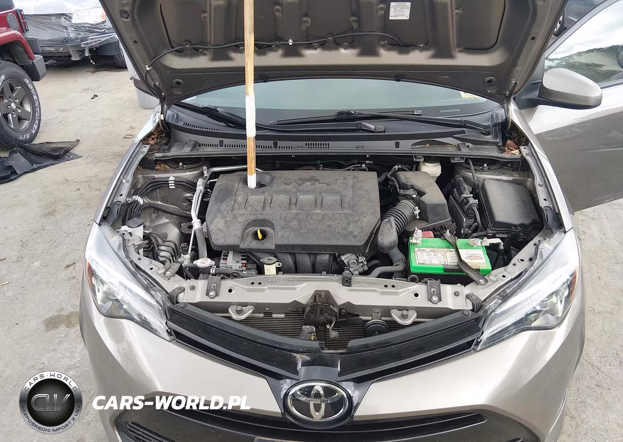 2018 Toyota Corolla Le VIN:2T1BURHE3JC119802 - 10