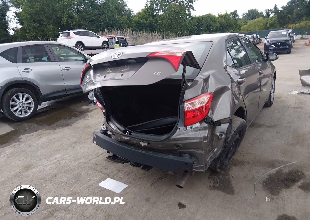 2018 Toyota Corolla Le VIN:2T1BURHE3JC119802 - 6