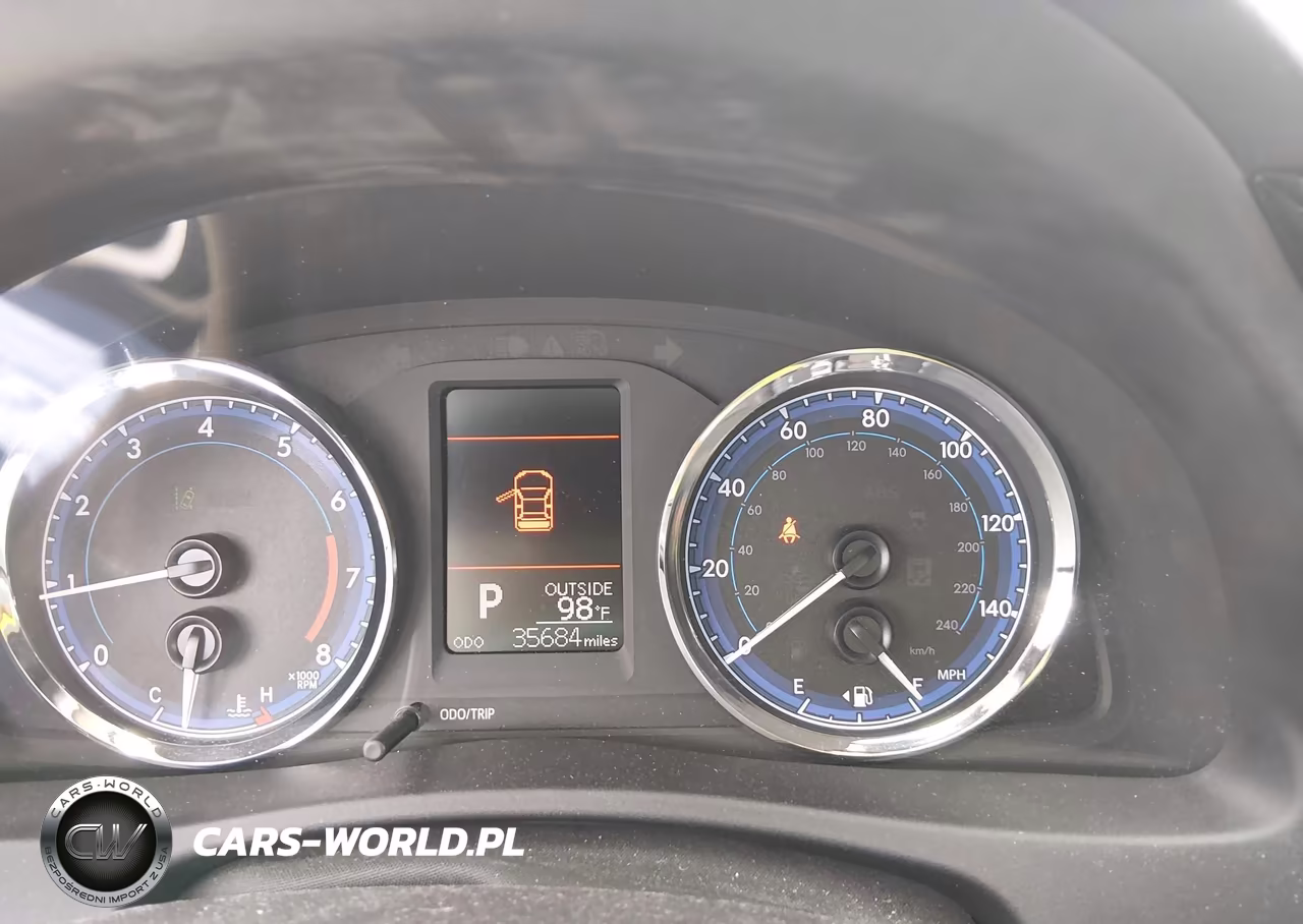 2018 Toyota Corolla Le VIN:2T1BURHE3JC119802 - 7