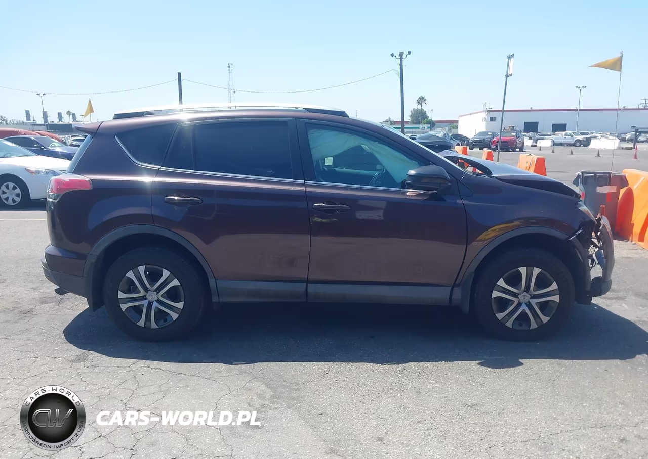 2018 Toyota Rav4 Le VIN:2T3ZFREVXJW429125 - 12