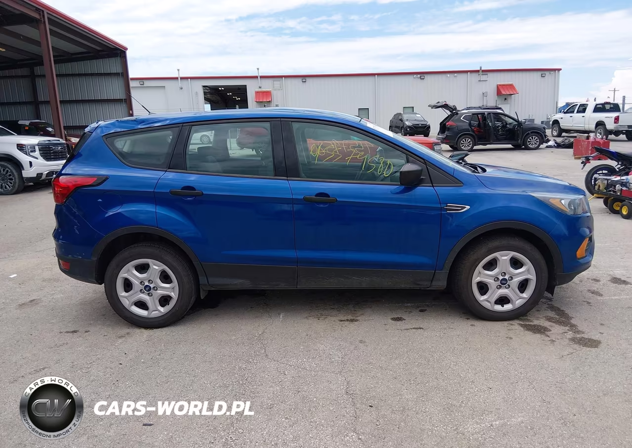 2019 Ford Escape S VIN:1FMCU0F70KUB86118 - 13