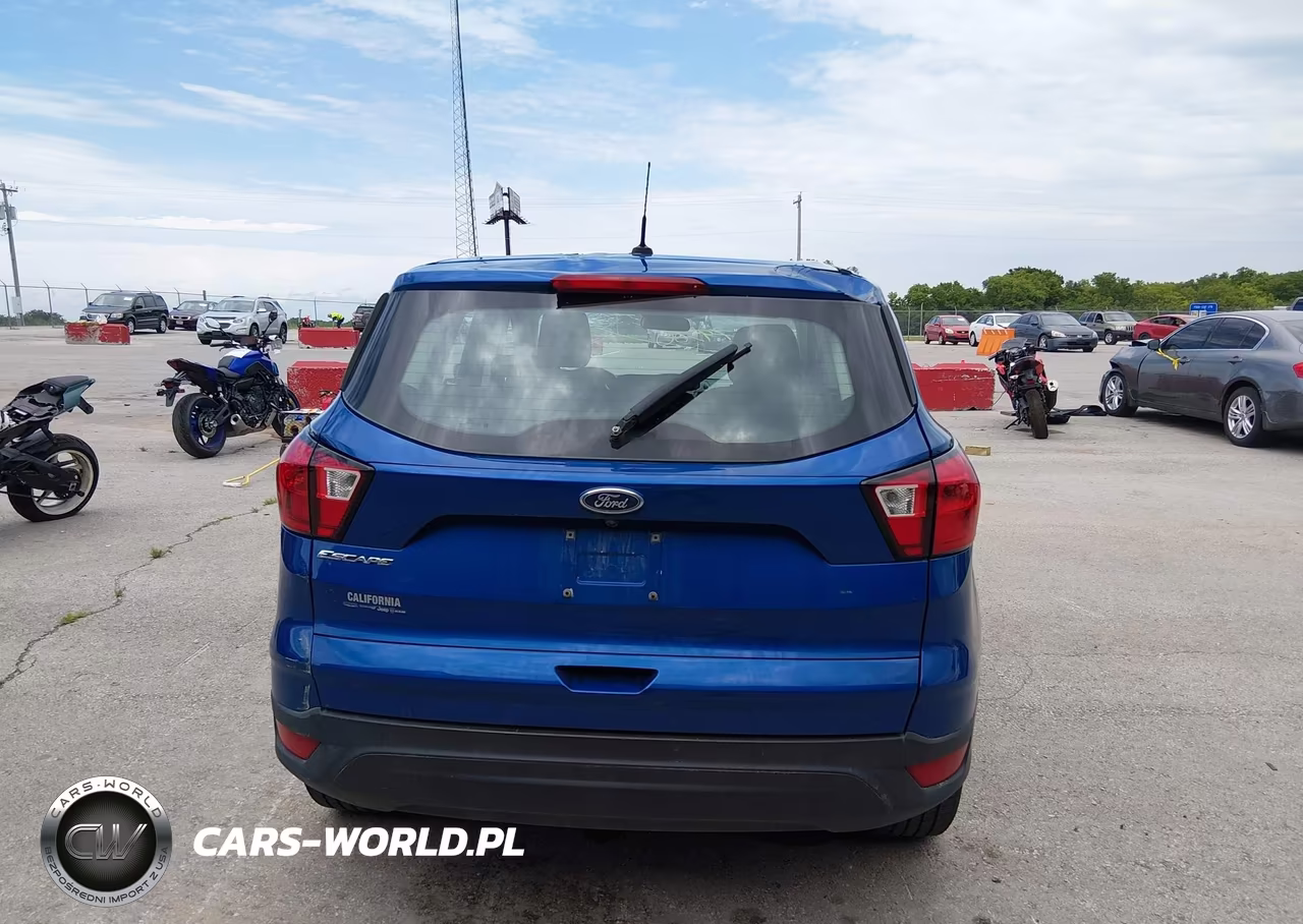 2019 Ford Escape S VIN:1FMCU0F70KUB86118 - 16