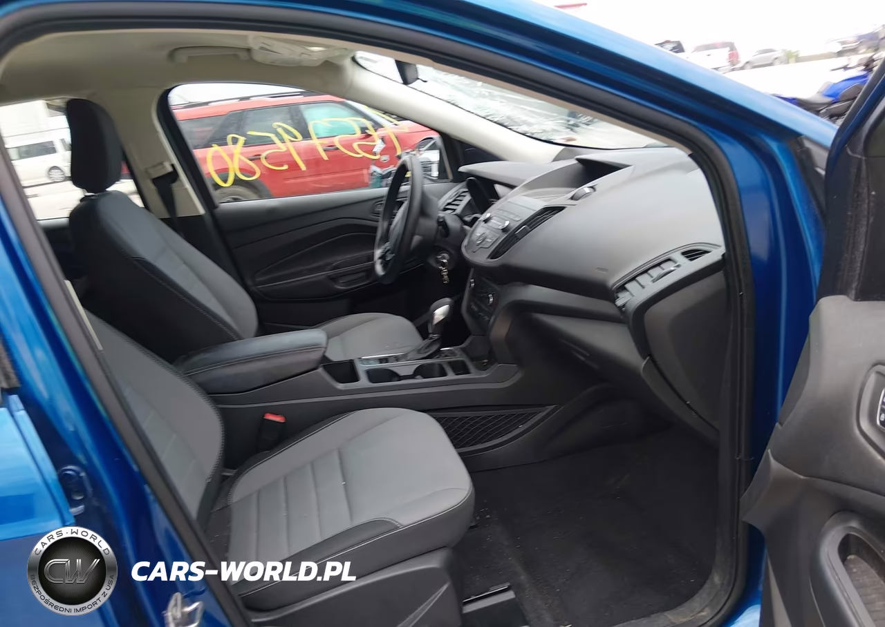 2019 Ford Escape S VIN:1FMCU0F70KUB86118 - 5