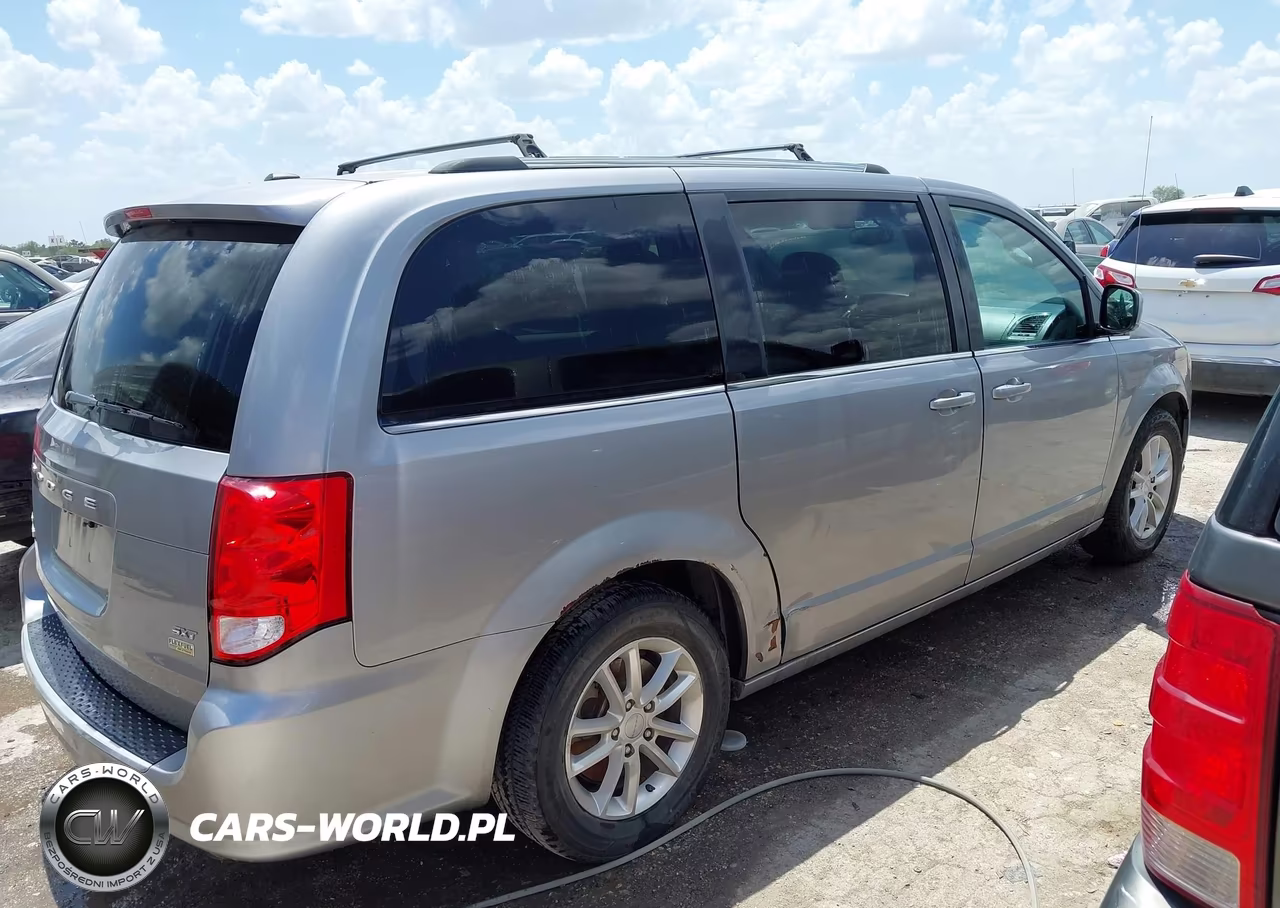 2018 Dodge Grand Caravan Sxt VIN:2C4RDGCGXJR240337 - 13
