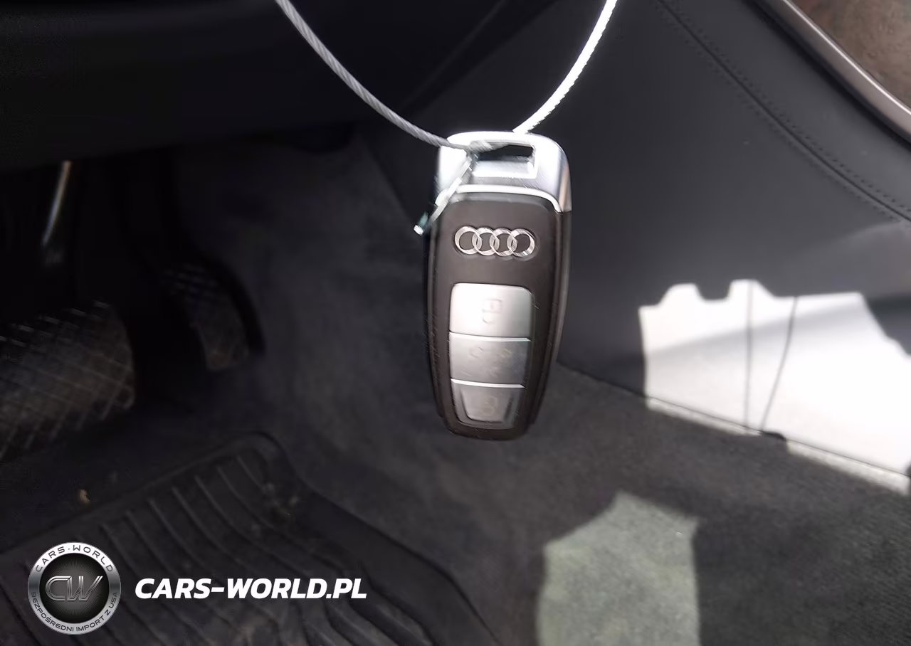 2019 Audi A8 L 60 VIN:WAU8EAF88KN024119 - 11