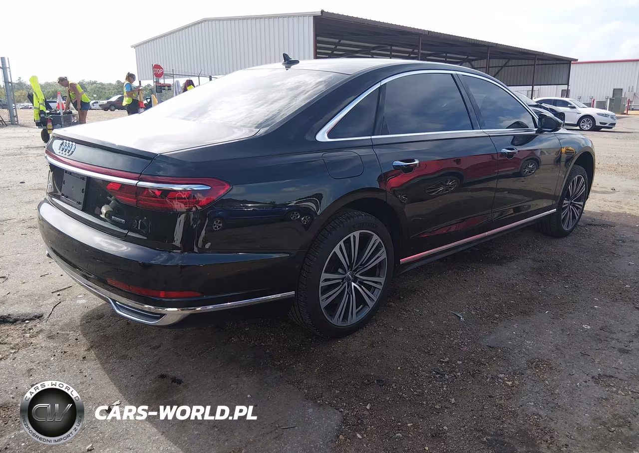 2019 Audi A8 L 60 VIN:WAU8EAF88KN024119 - 4