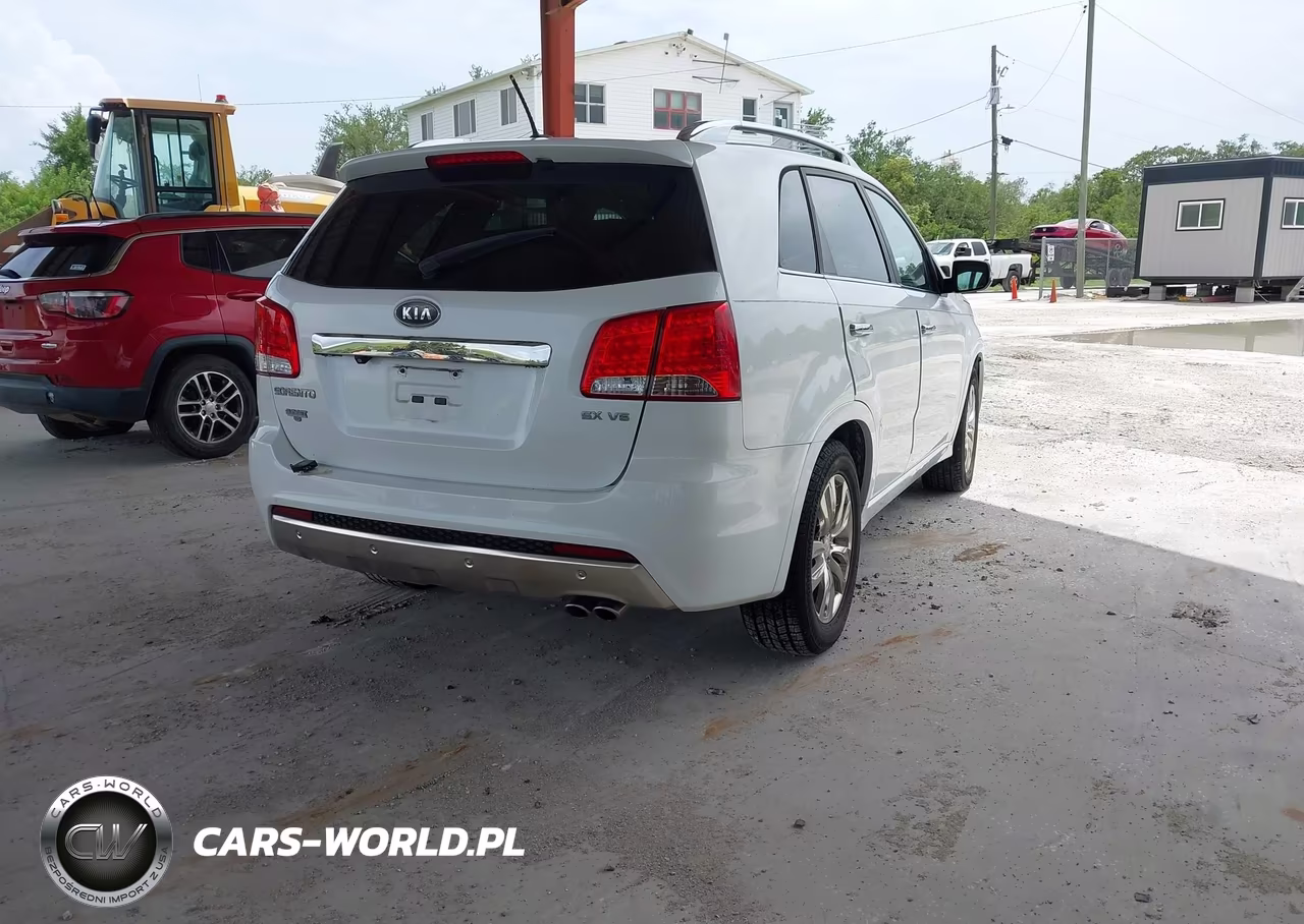 2011 Kia Sorento Sx V6 VIN:5XYKW4A29BG156310 - 4