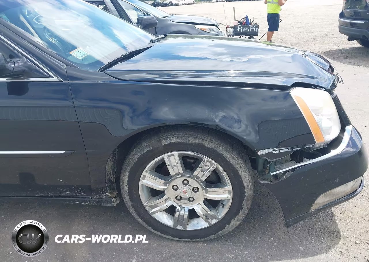 2011 Cadillac Dts Platinum Collection VIN:1G6KP5ES8BU101300 - 14