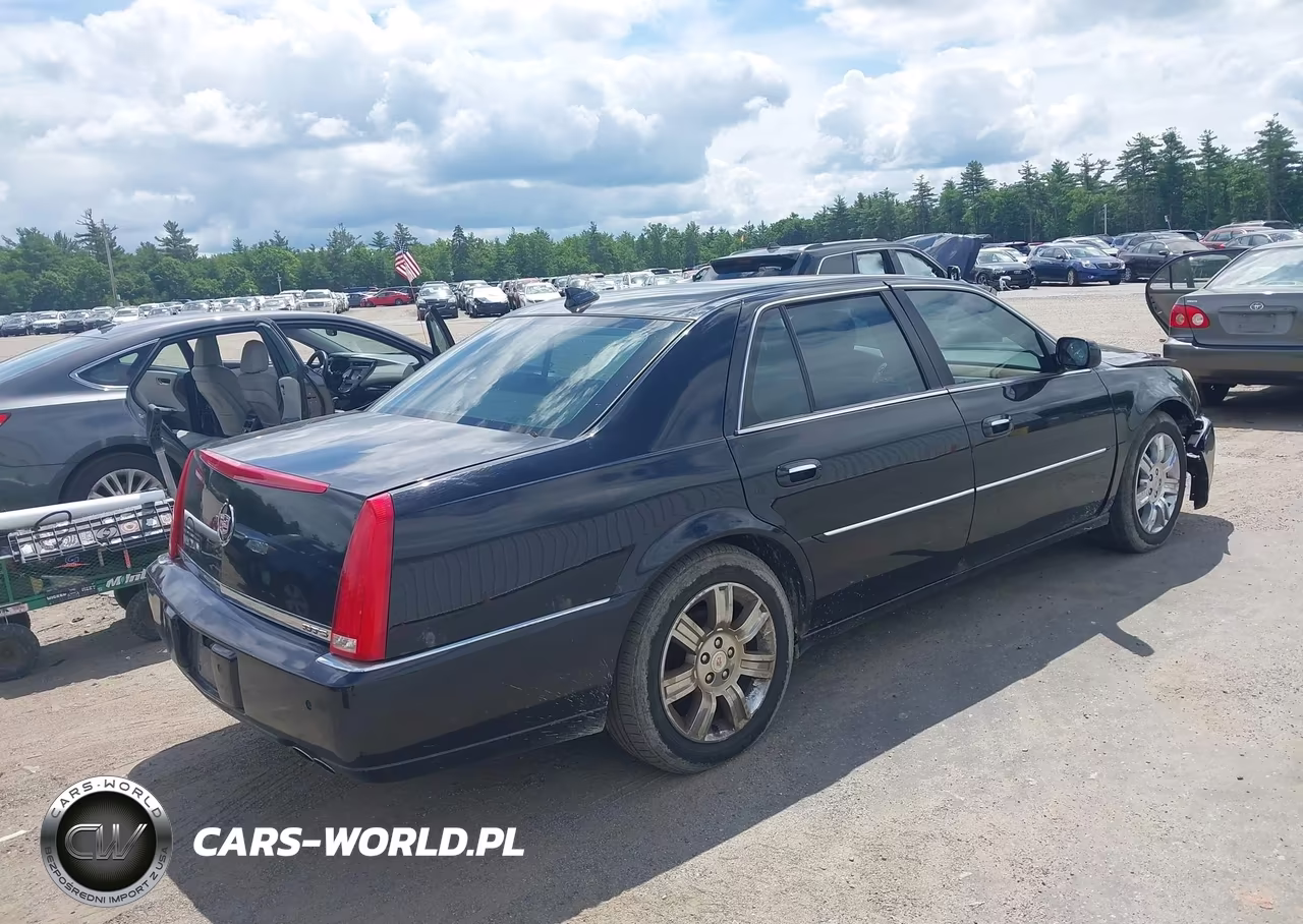 2011 Cadillac Dts Platinum Collection VIN:1G6KP5ES8BU101300 - 4