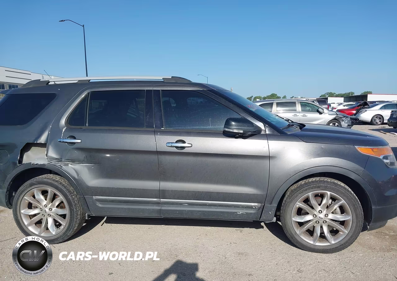 2015 Ford Explorer Xlt VIN:1FM5K8D8XFGB24884 - 13