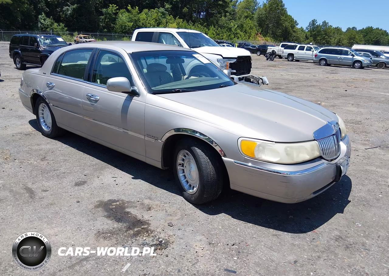 2000 Lincoln Town Car Executive
