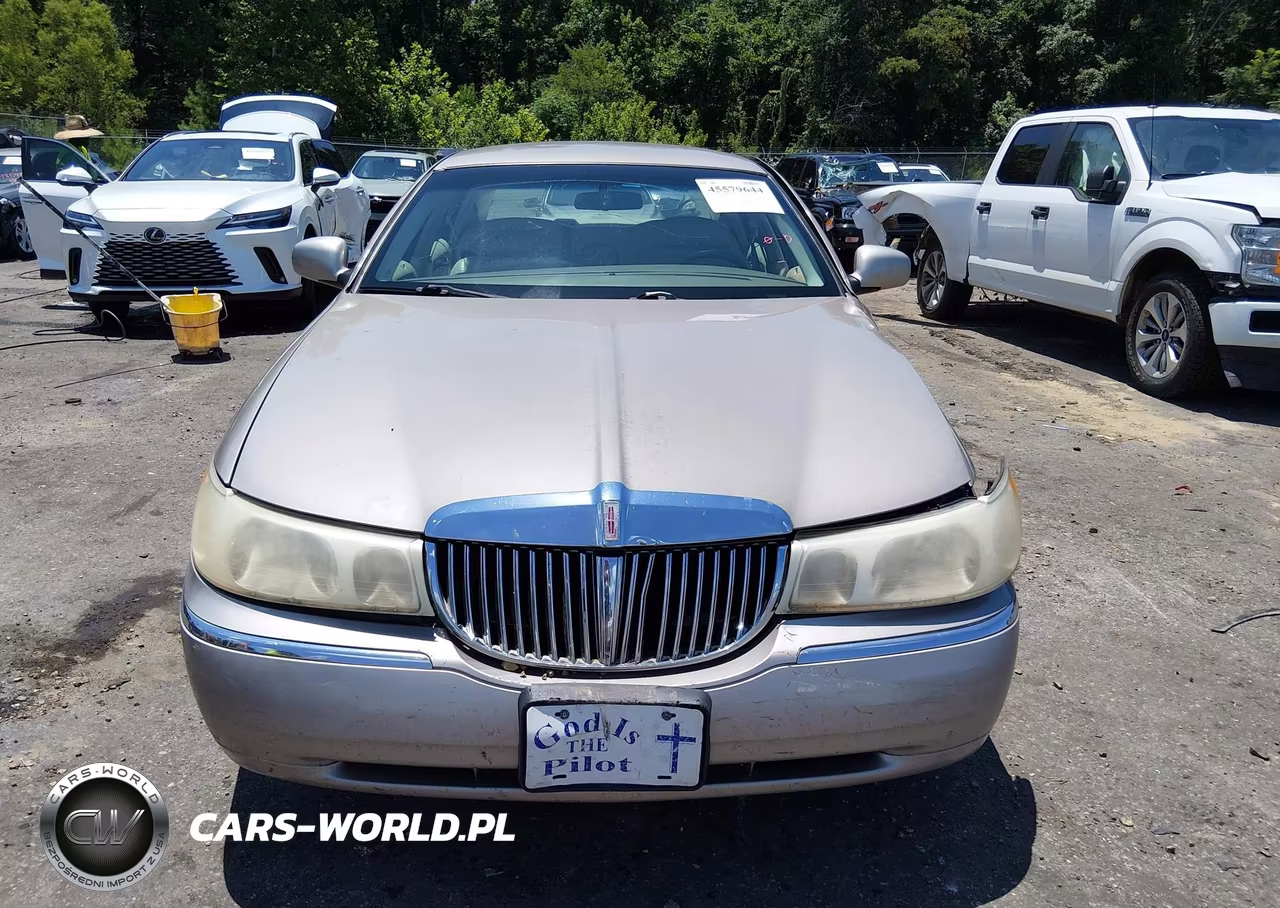 2000 Lincoln Town Car Executive VIN:1LNHM81W9YY914300 - 12