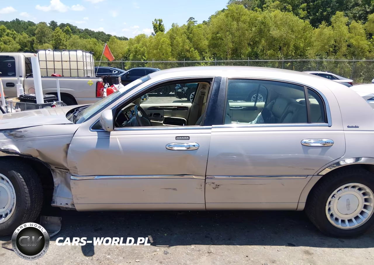 2000 Lincoln Town Car Executive VIN:1LNHM81W9YY914300 - 14