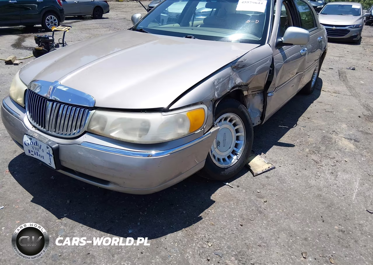 2000 Lincoln Town Car Executive VIN:1LNHM81W9YY914300 - 19